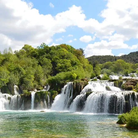 Perisa By Interhome *